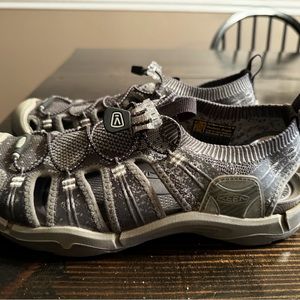 Keen Sandals Men’s 9